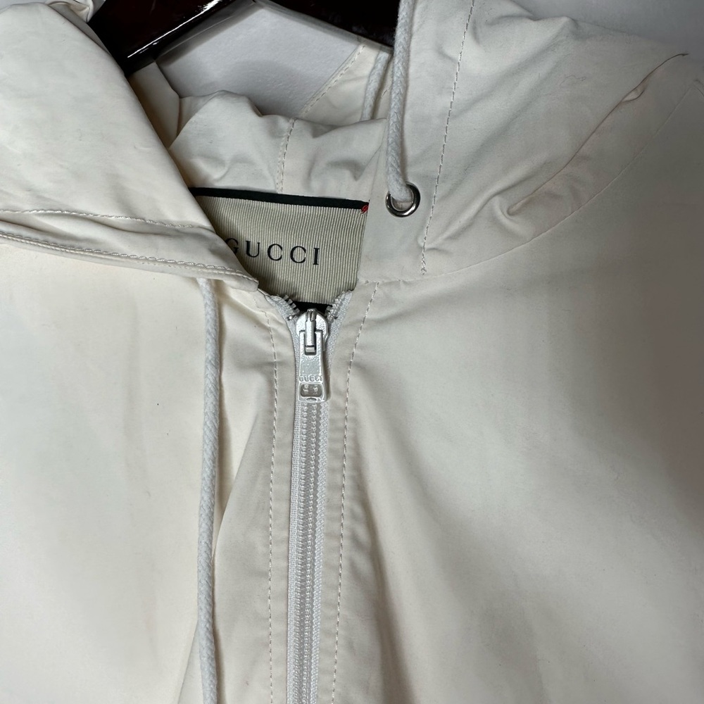 Men’s Gucci windbreaker off-white jacket w hood Size 46 NWTChest 25’, Length 28’ - Picture 2 of 14